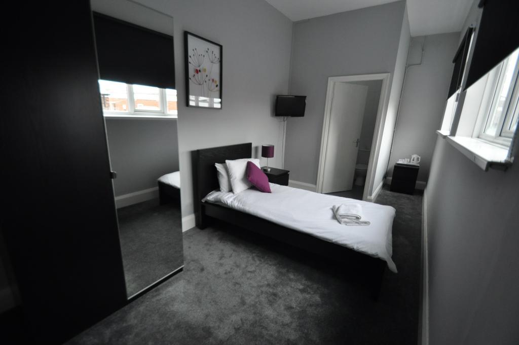 The Embassy Hotel Kingston upon Hull Extérieur photo