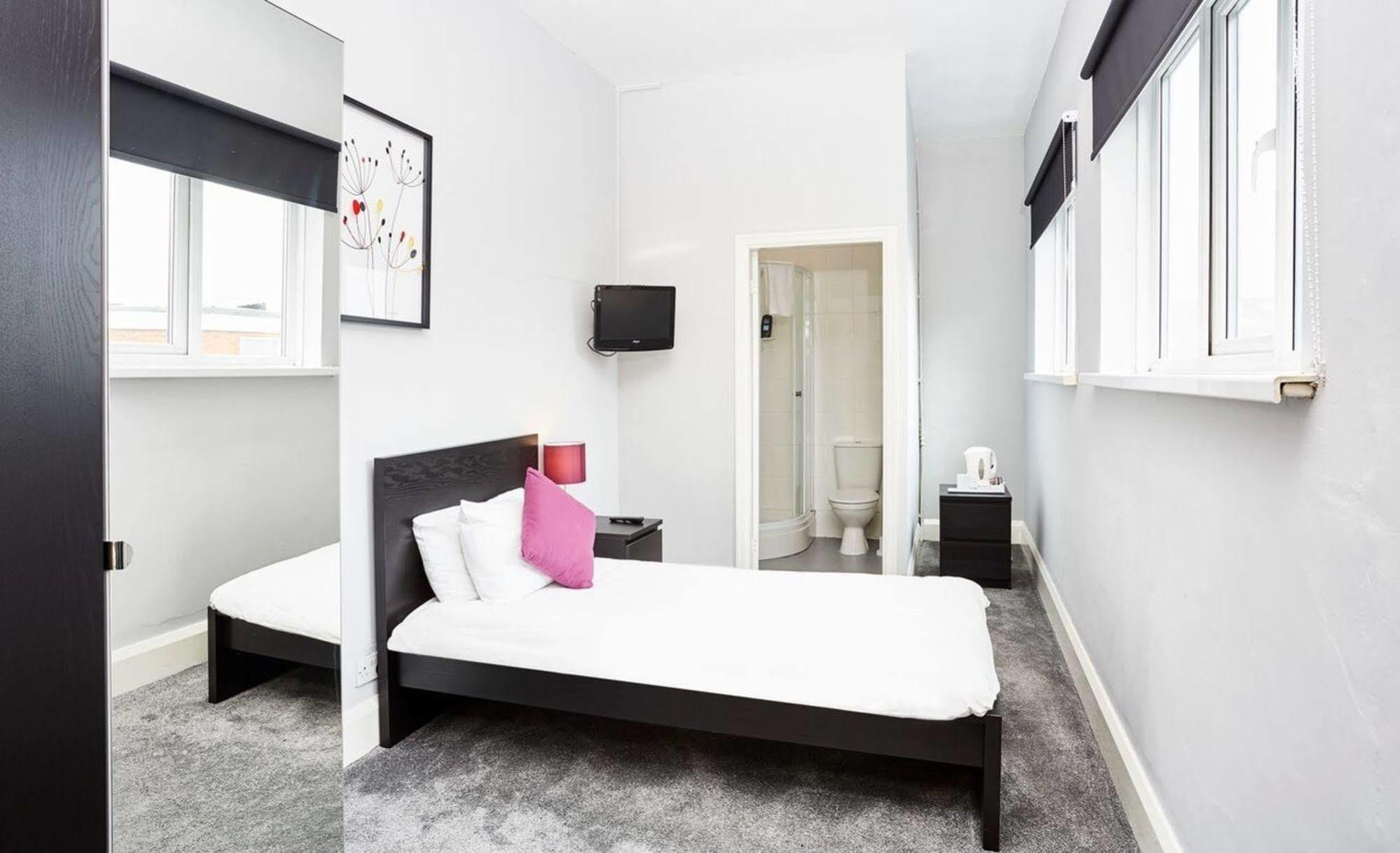 The Embassy Hotel Kingston upon Hull Extérieur photo