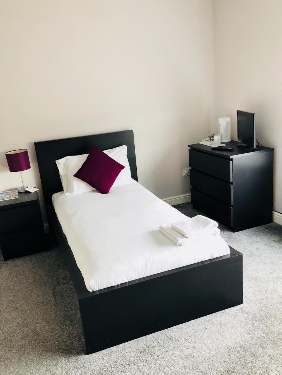 The Embassy Hotel Kingston upon Hull Extérieur photo