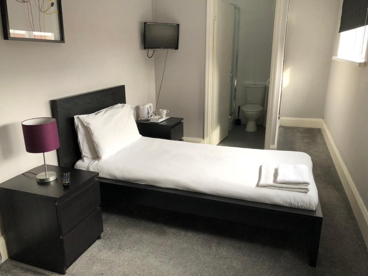 The Embassy Hotel Kingston upon Hull Extérieur photo